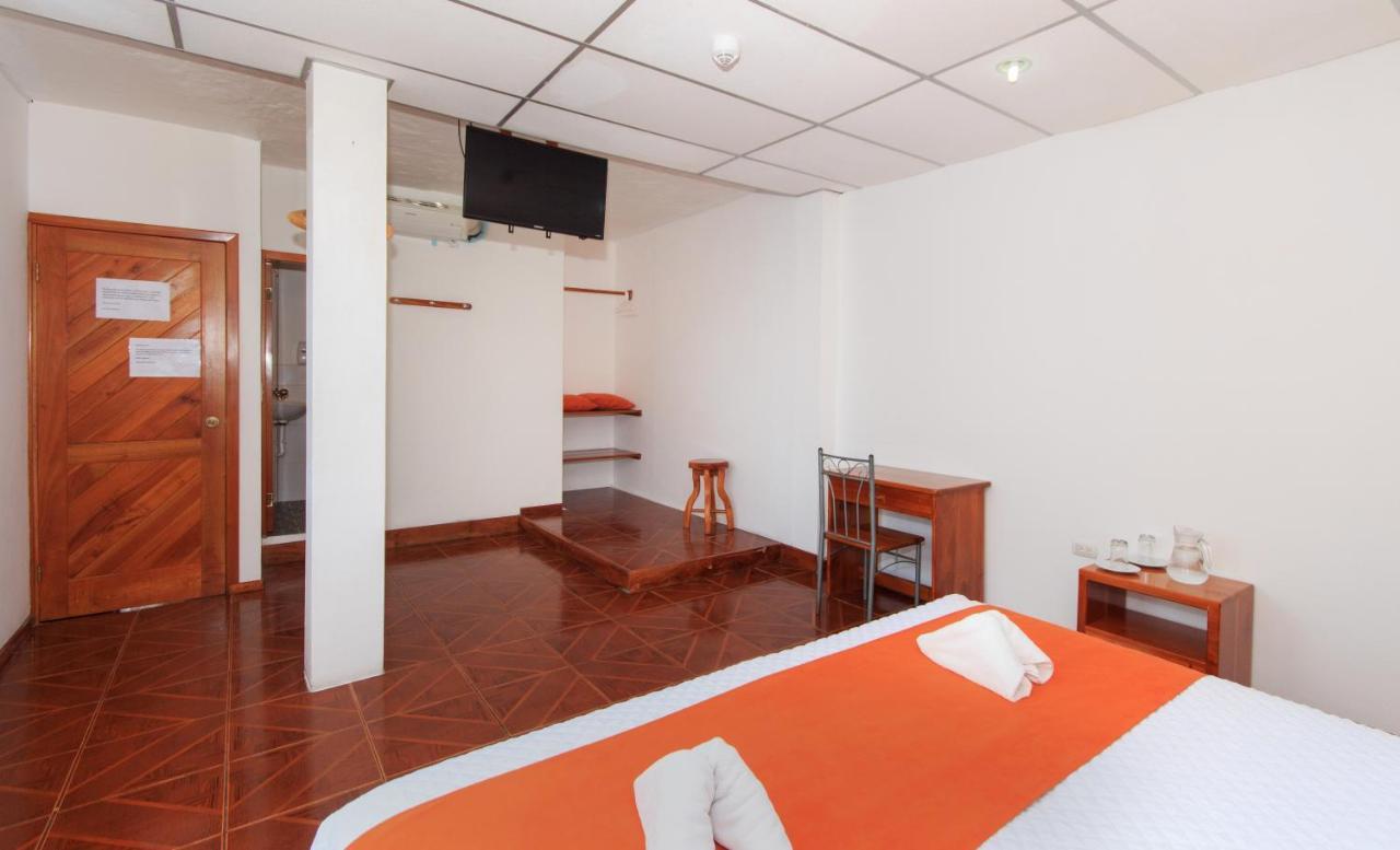 Hotel La Casa De Judy Puerto Ayora  Ngoại thất bức ảnh